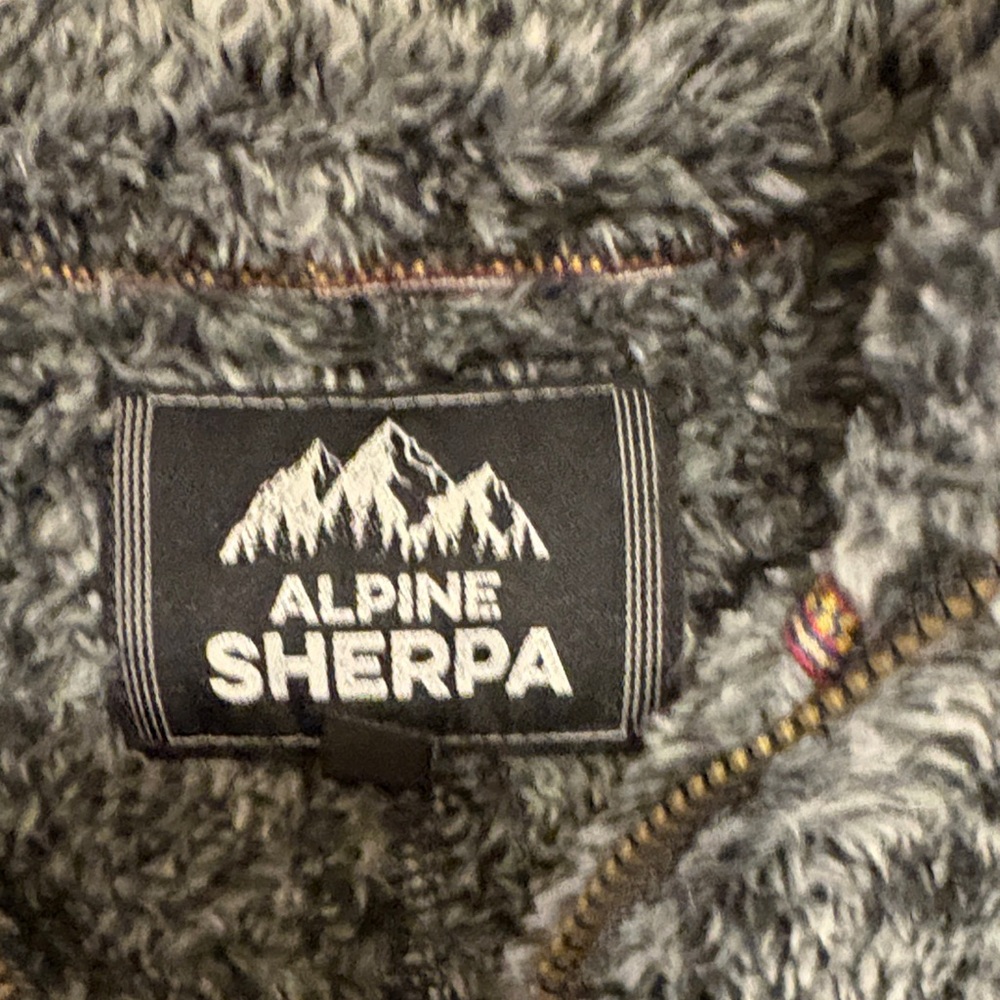 Alpine Sherpa Fleece Quarter-Zip in Gray - Picture 2 of 5